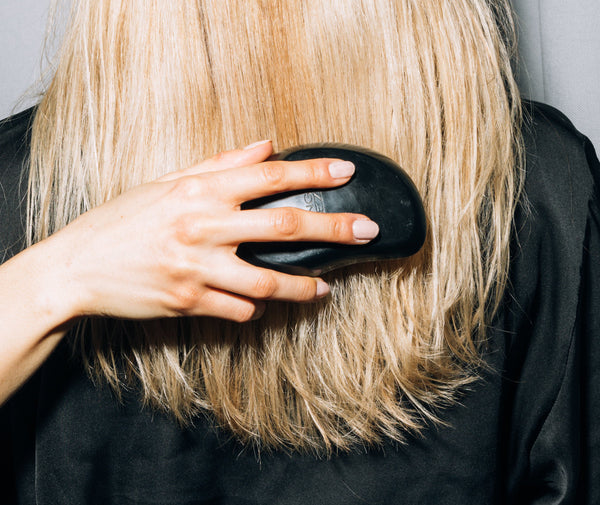 AN EXPERT GUIDE TO CLEANING YOUR HAIR BRUSH and It's importances
